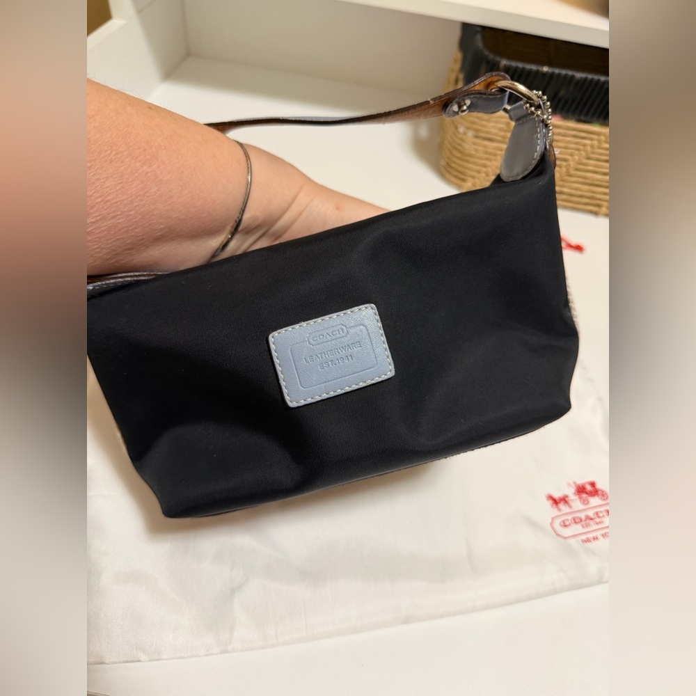 COACH Y2K MINI Black&Blue Handbag, w/dust bag, minimalist, EUC🖤🩵